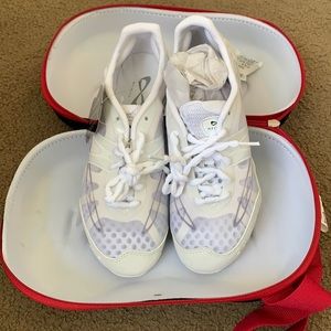 Nfinity cheer shoes